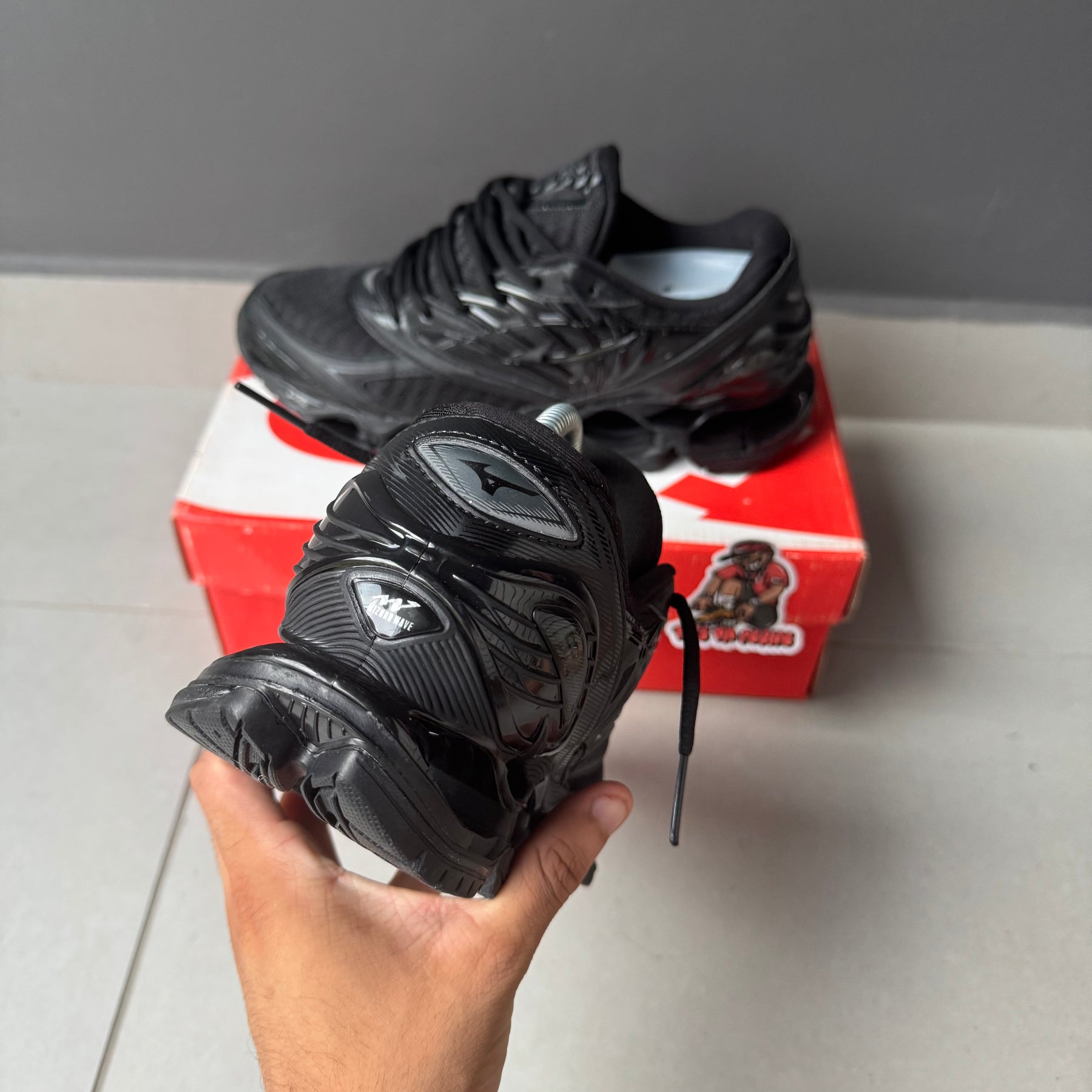 Mizuno Wave Prophecy “Black”