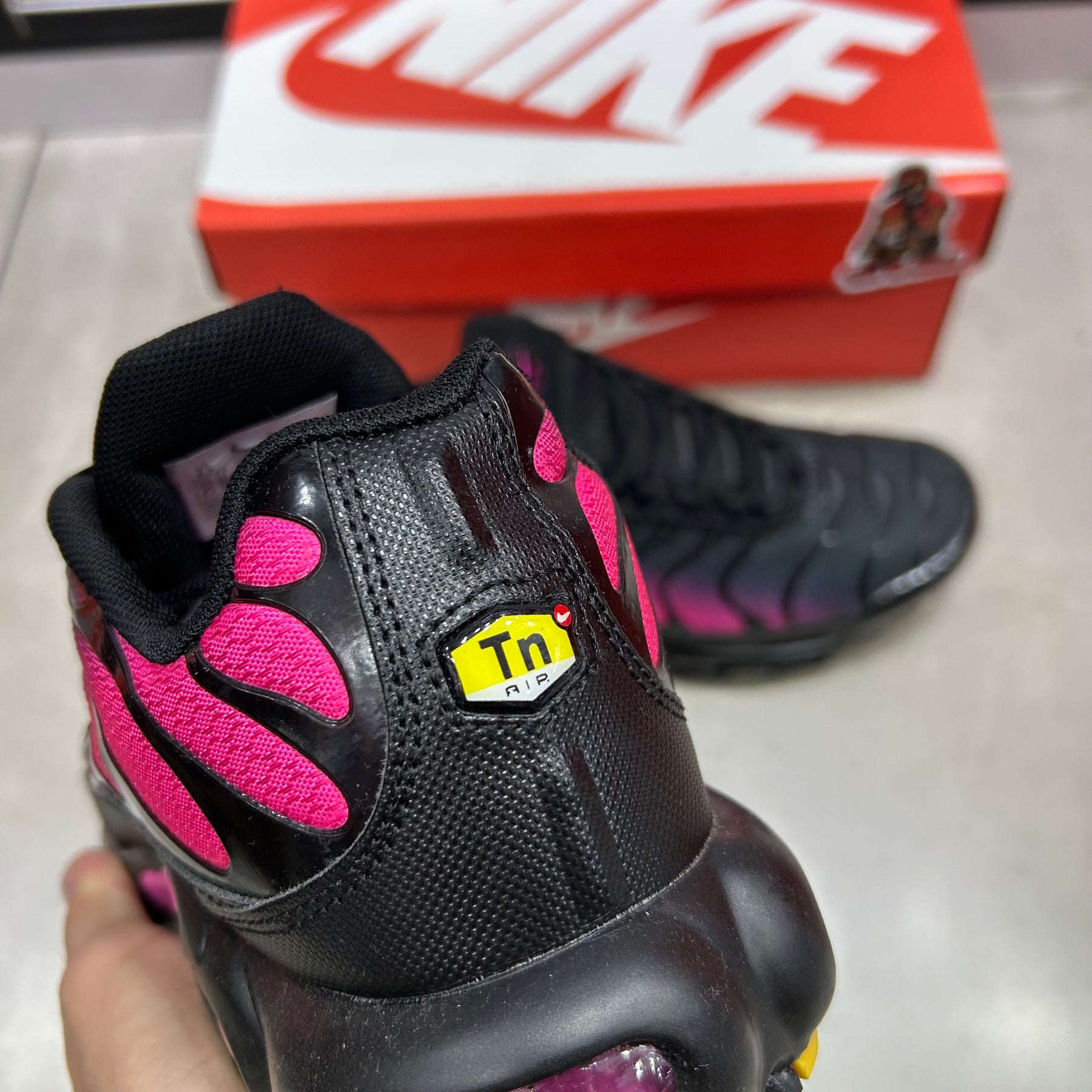 Air Max Plus Tn 1 “Hyper Pink”