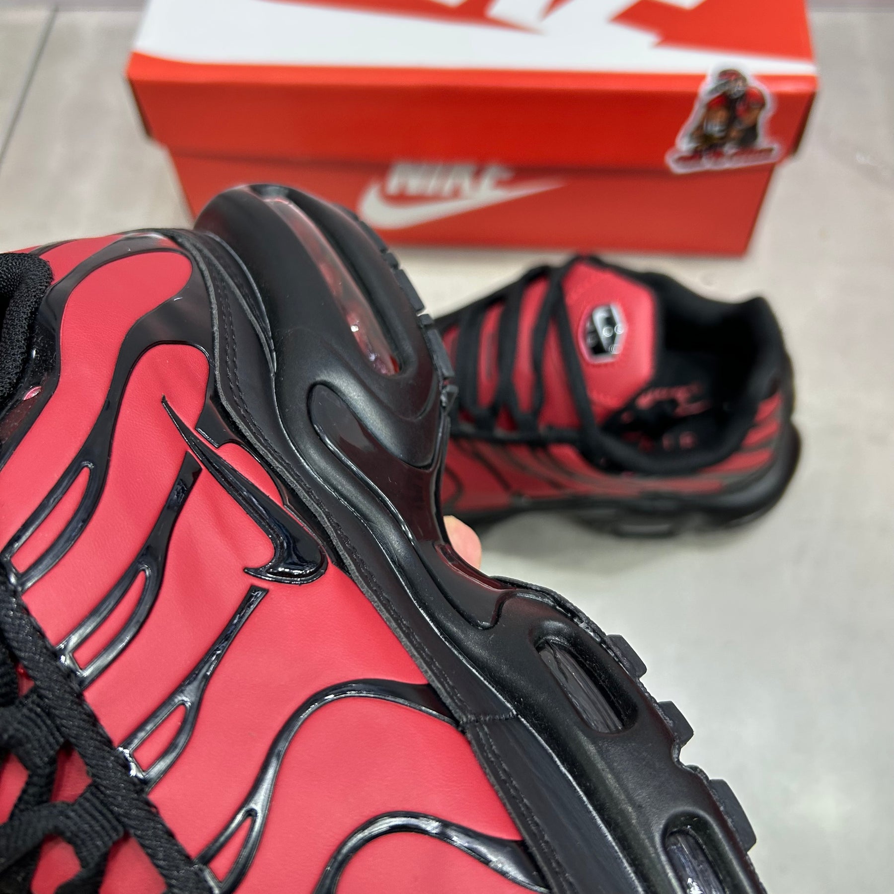 Air Max Plus Tn 1 “Black red”