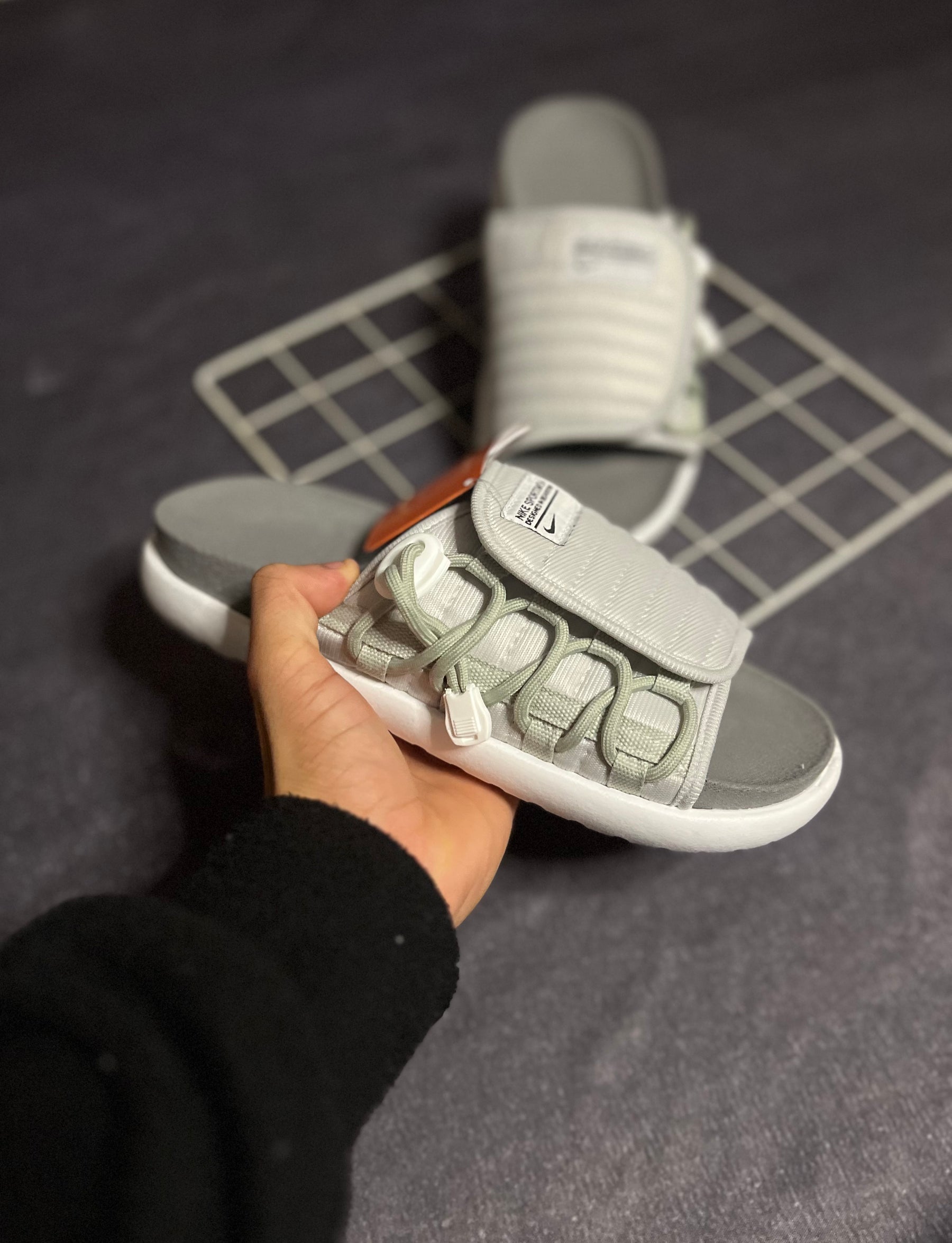 Chinelo Nike Asuna 2.0 - Cinza