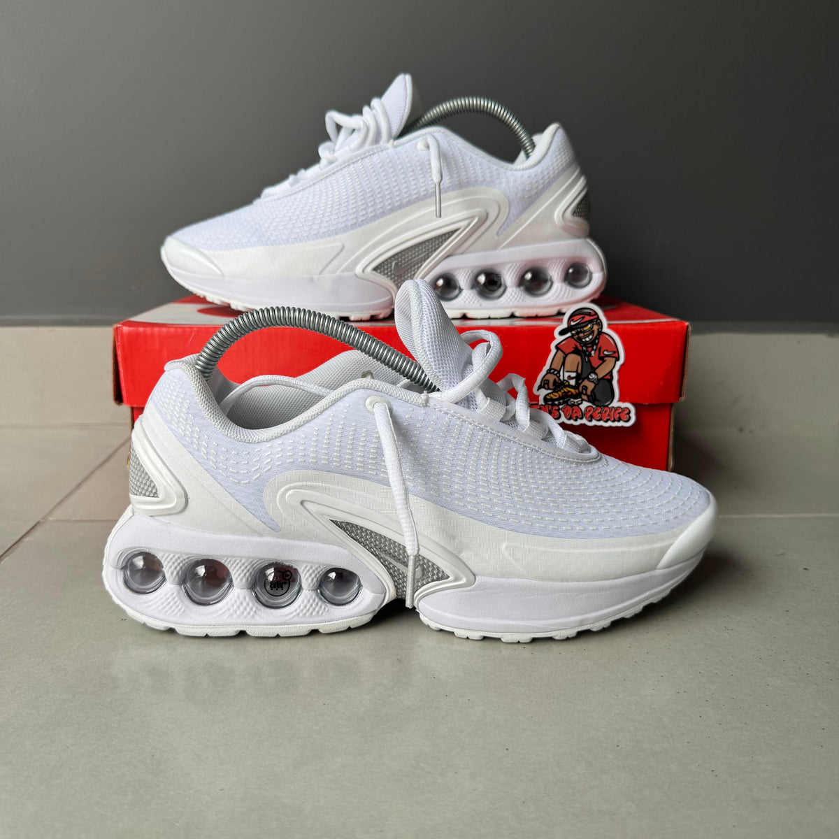 Air Max Plus Dn “Triple White”