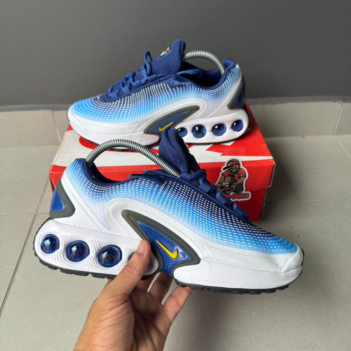 Air Max Dn “Angelical”