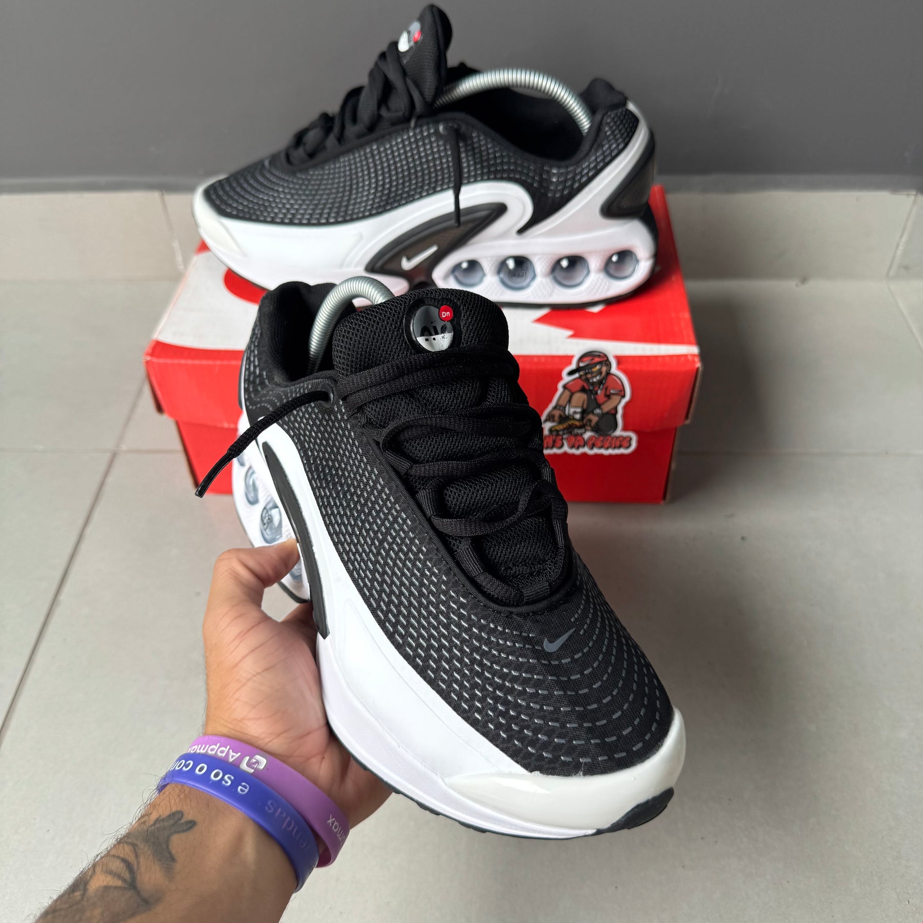 Air Max Plus Dn “Black/White”